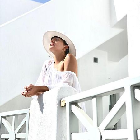 Fira Memorable Hotell Eksteriør bilde