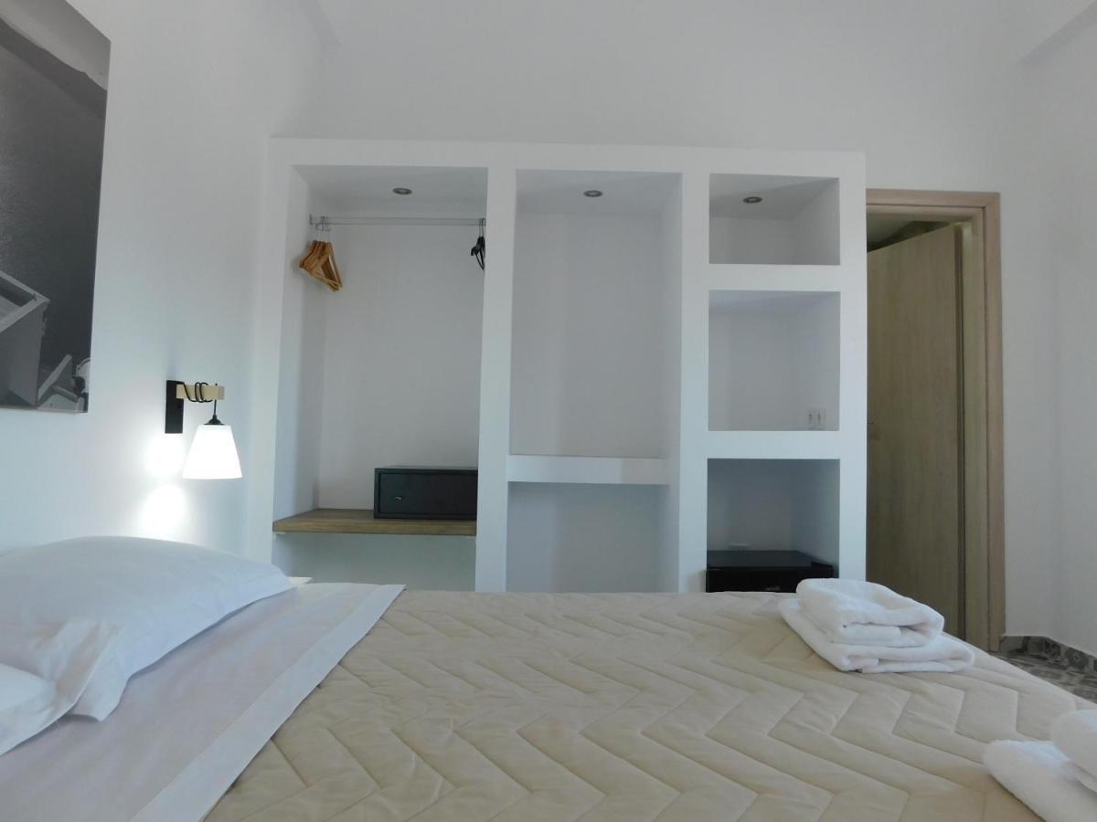 Fira Memorable Hotell Eksteriør bilde